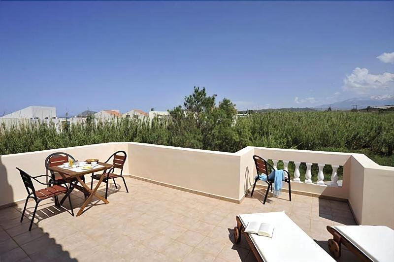 Hotel Caretta Beach Gerani  Екстер'єр фото