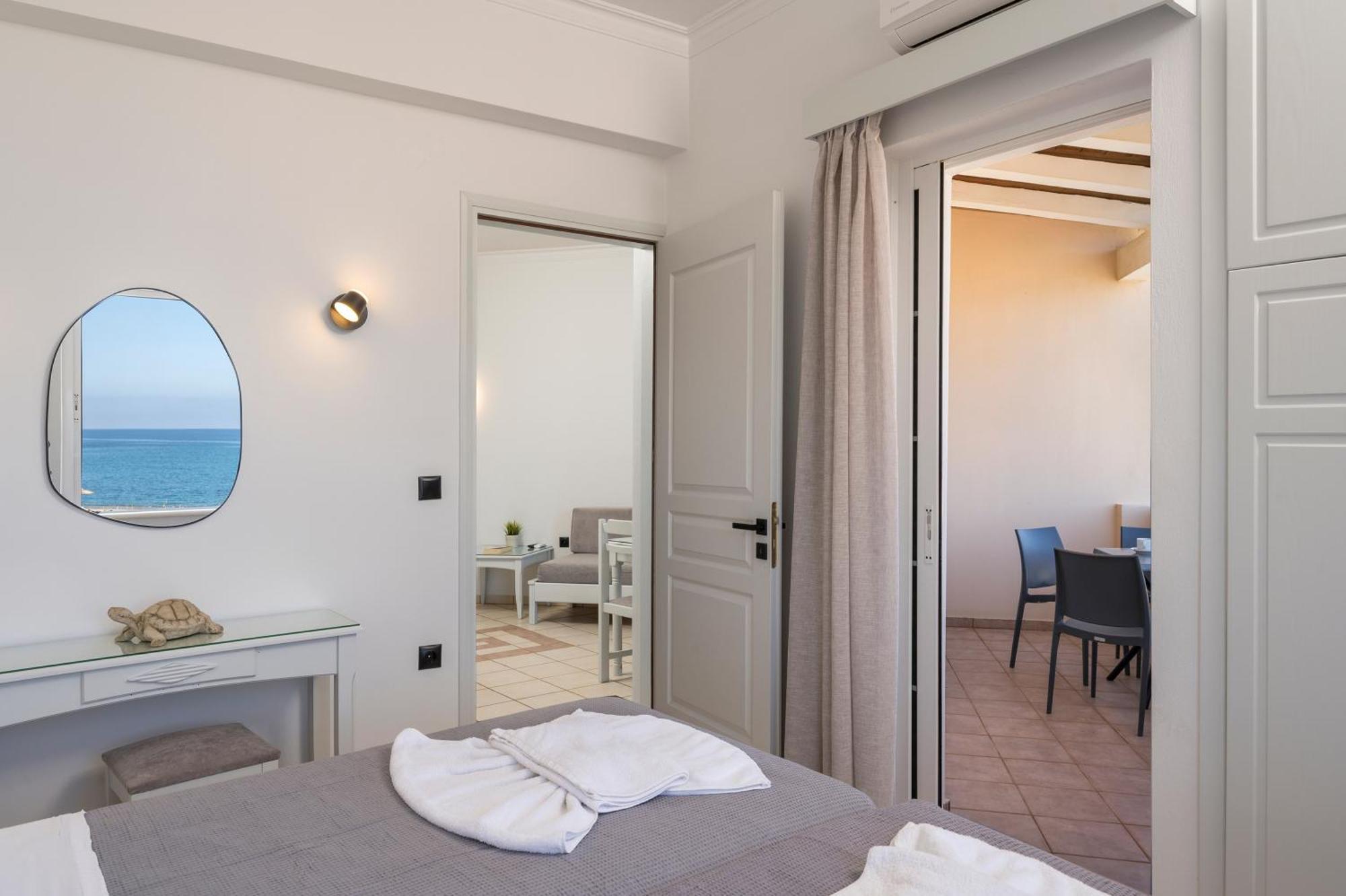 Hotel Caretta Beach Gerani  Екстер'єр фото