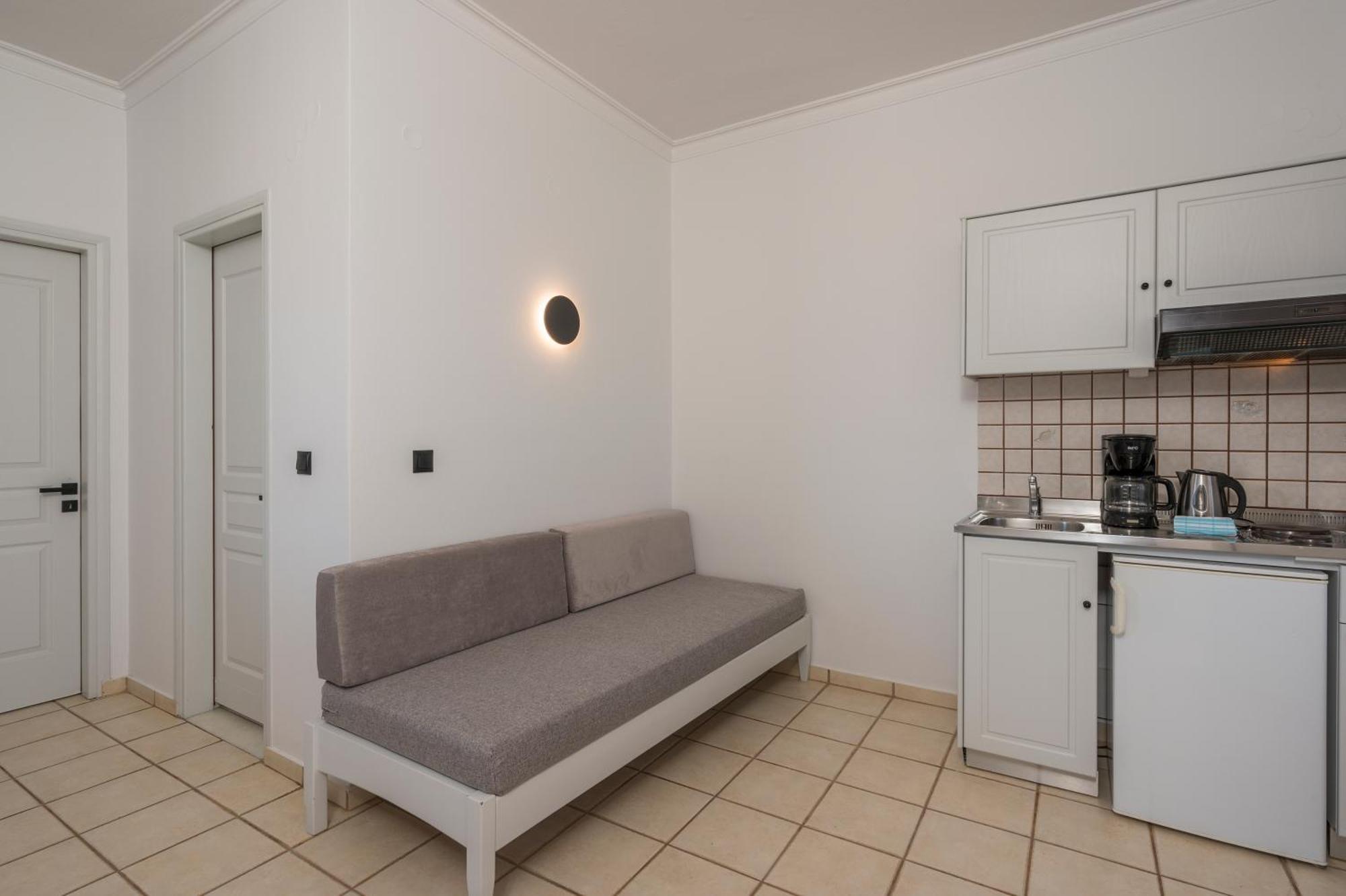 Hotel Caretta Beach Gerani  Екстер'єр фото