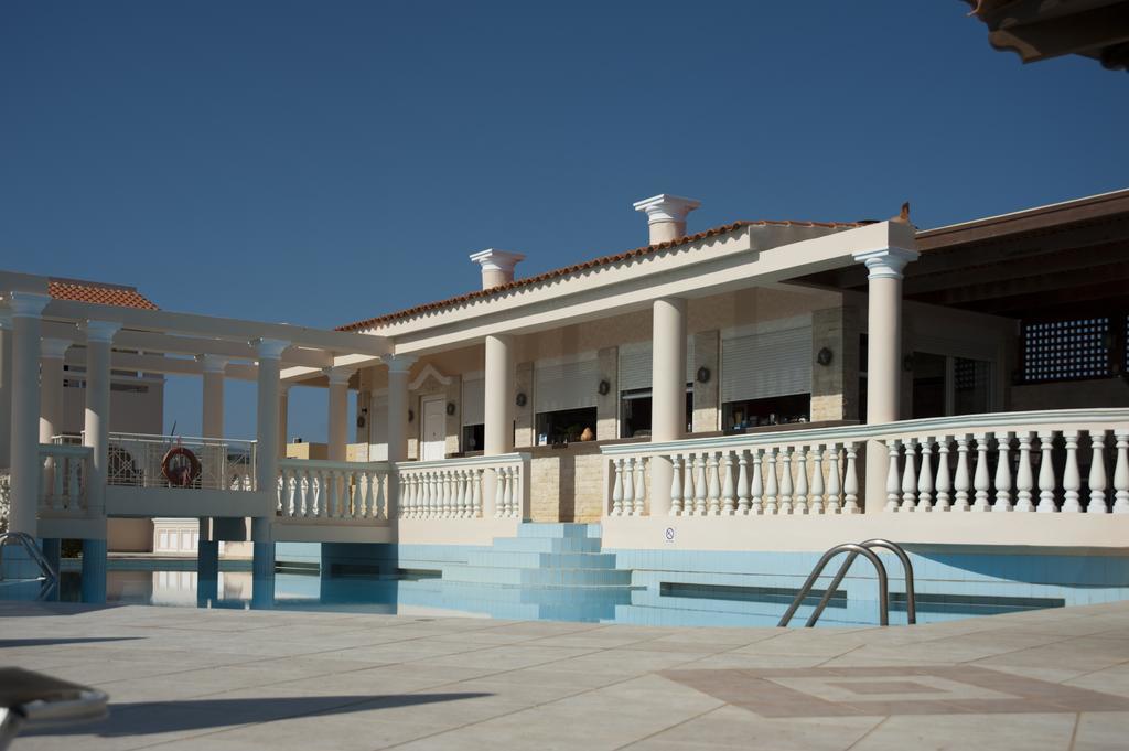 Hotel Caretta Beach Gerani  Екстер'єр фото
